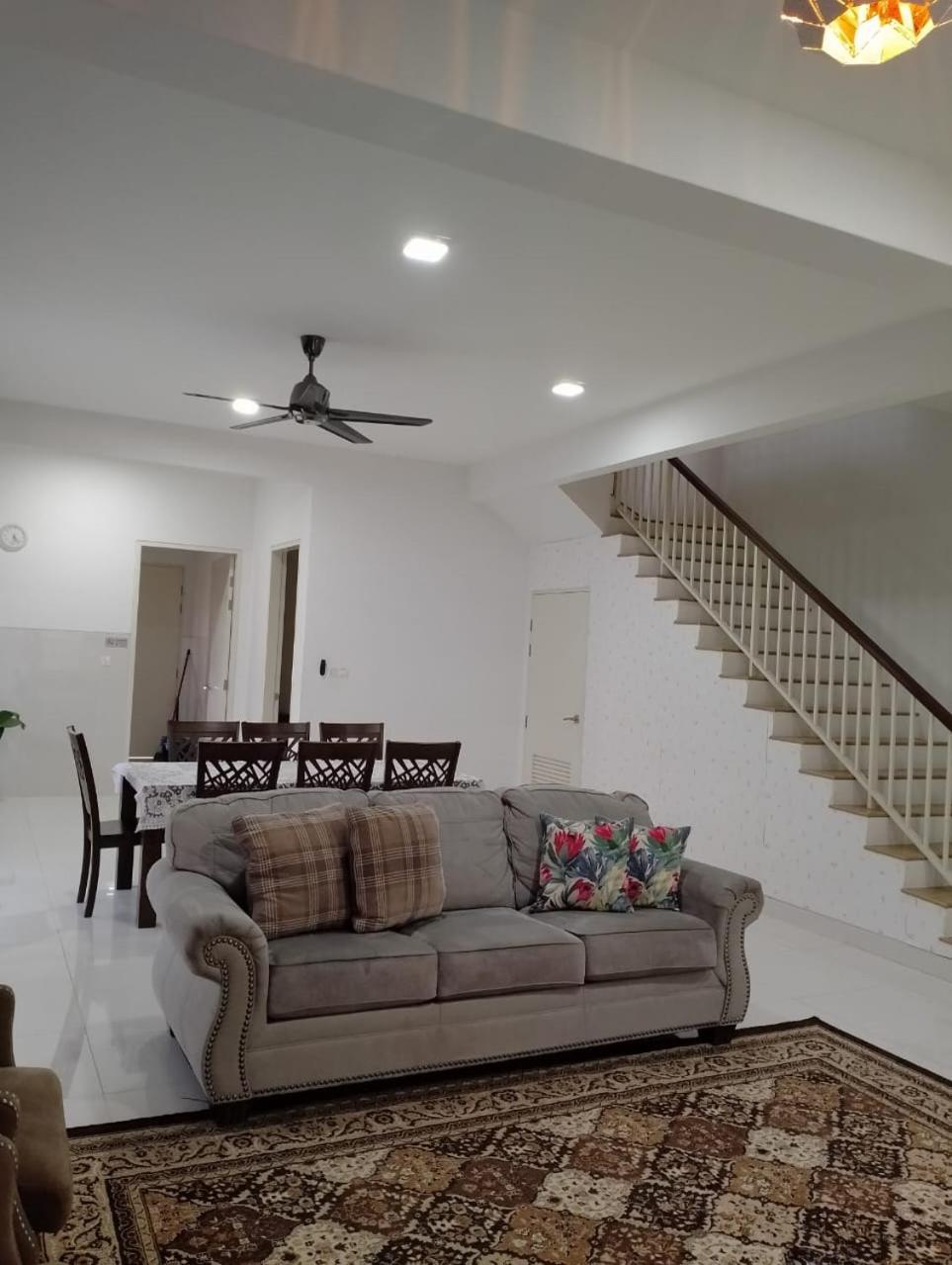 Pinevalley Homestay Putrajaya Presint 12 Zewnętrze zdjęcie